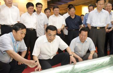 李克強：加強生態(tài)環(huán)境建設 大力發(fā)展節(jié)能環(huán)保產業